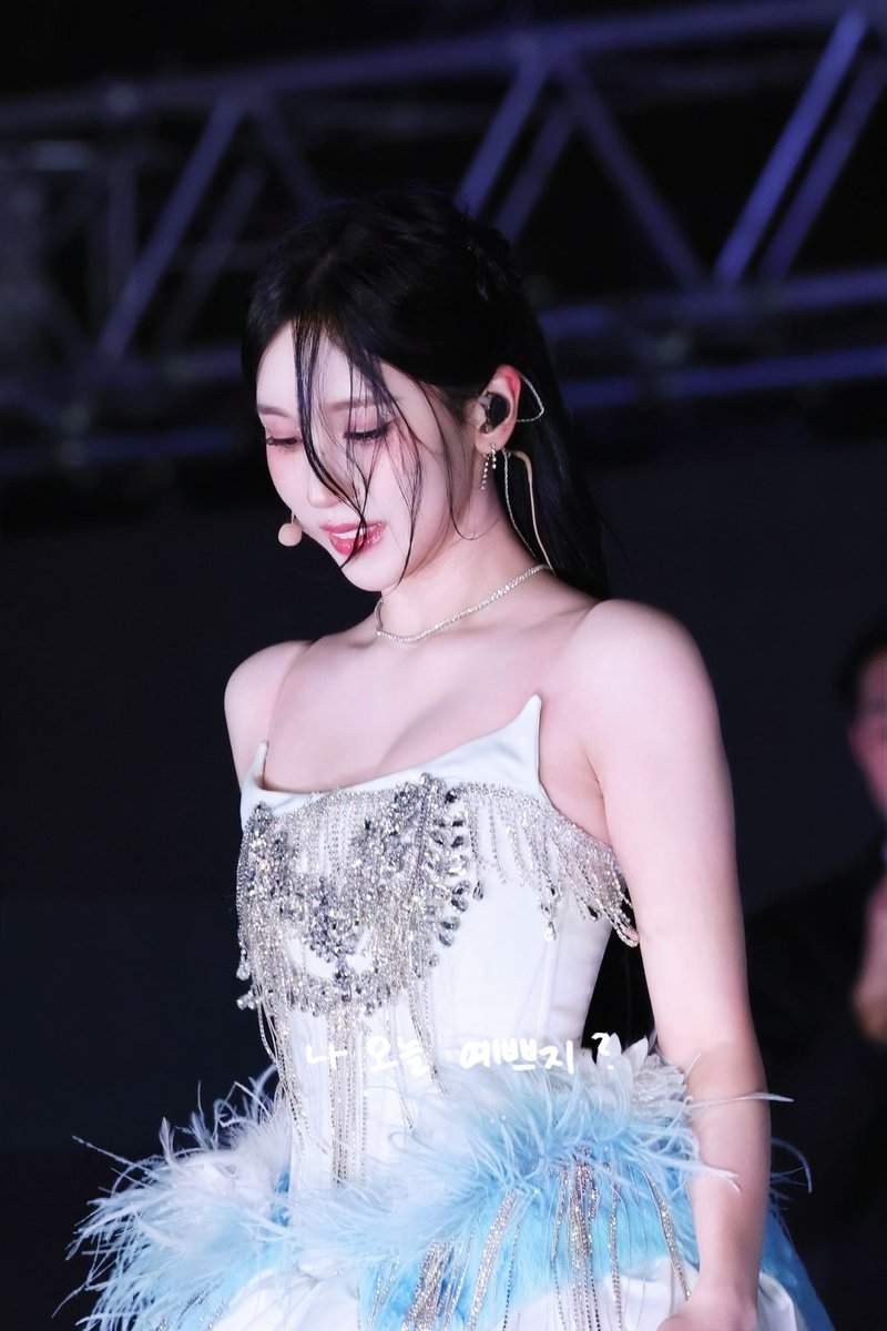 love me now! tweet media