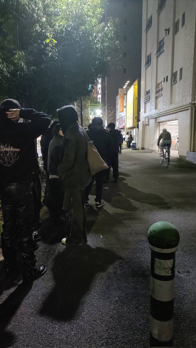 瑠璃色 tweet media