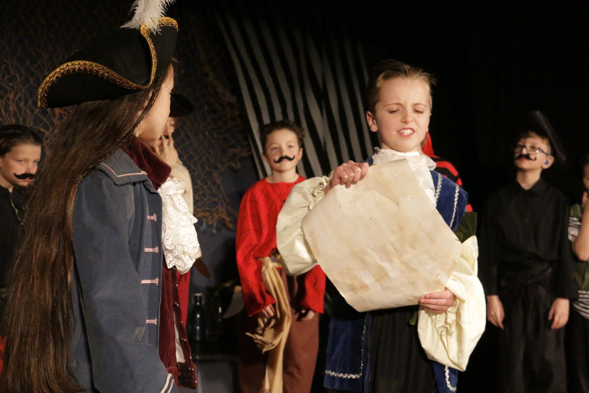 Ahoy! It’s show day 🎭🏴‍☠️ 

The talented students of Miniver Academy will be bringing Treasure Island to the Coal Aston Village Hall this evening 🏝️ 

Join us at 7pm for this swashbuckling adventure 🌊 

🎟️ minivertheatre.com/treasure-islan…