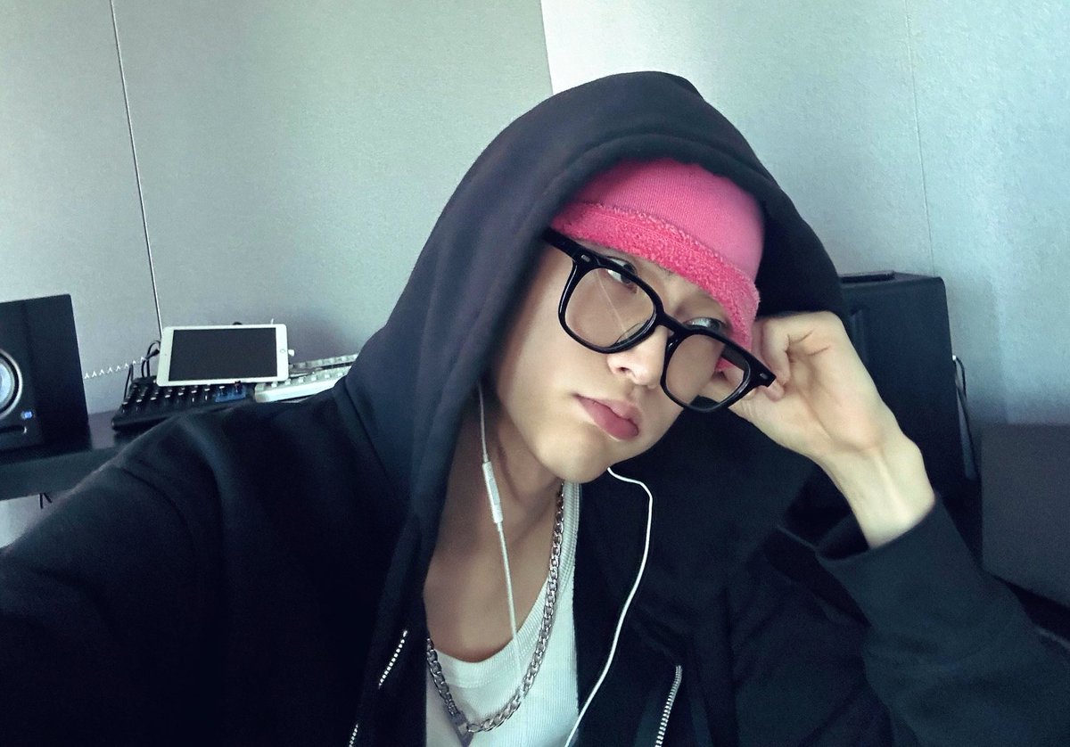 ཐིཋྀ (@o2tober) on Twitter photo 