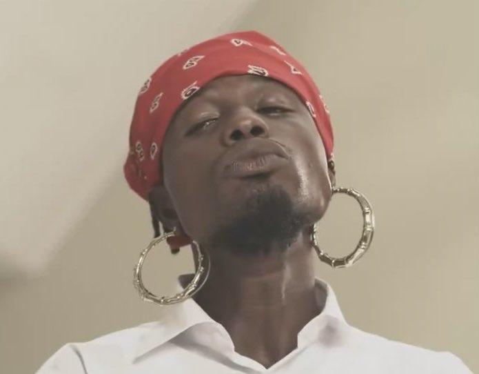 starticguy's tweet image. Why are you not following me yet? 
And I go follow you back o