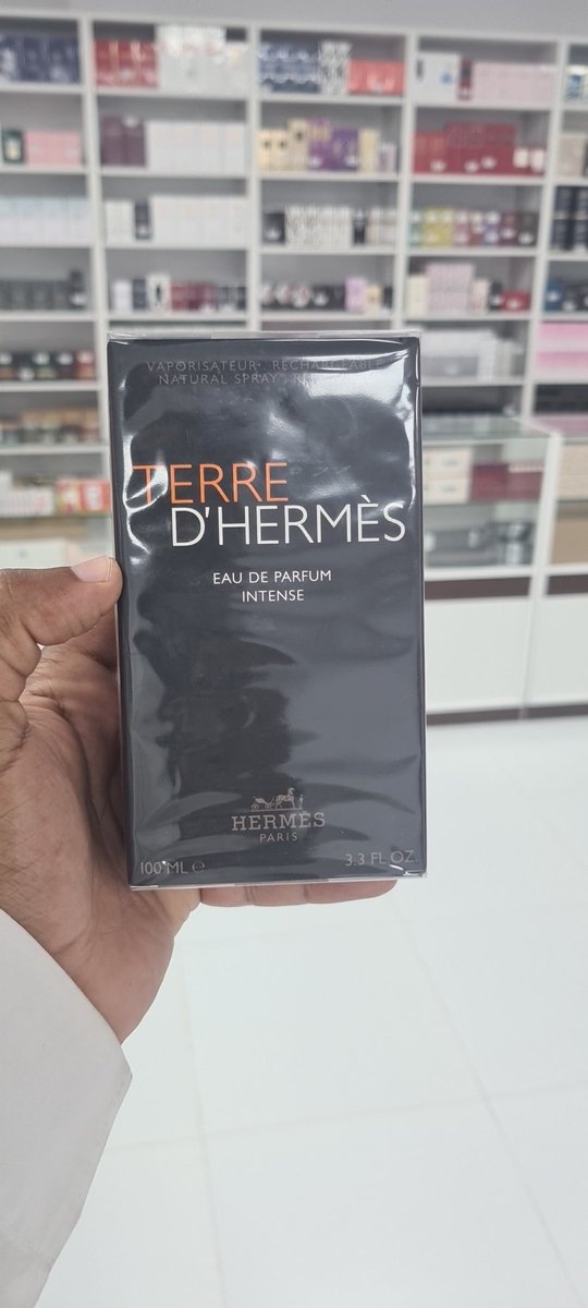 AlmarkatNet's tweet photo. عطر ثري دي هيرمز أو دي بارفيوم انتنس أصدر عام ٢٠٢٥ افتتاحية العطر البرغموت والفلفل الأسود  قلب العطر القهوة والعرقسوس قاعدة العطر الأخشاب الحمم البركاني
متوفر في محل شركة العطور الحصرية جده البلد مركز الكورنيش الدور الخامس معرض رقم ٥٤٦ #عطور_اصلية #عطور_عالمية #الماركات_نت https://t.co/kLfcmF5z4v