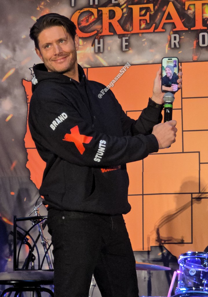 Okay but I'm still thinking of Jensen - if Jared can't come to the con I'll take the con to Jared - Ackles! 🙂