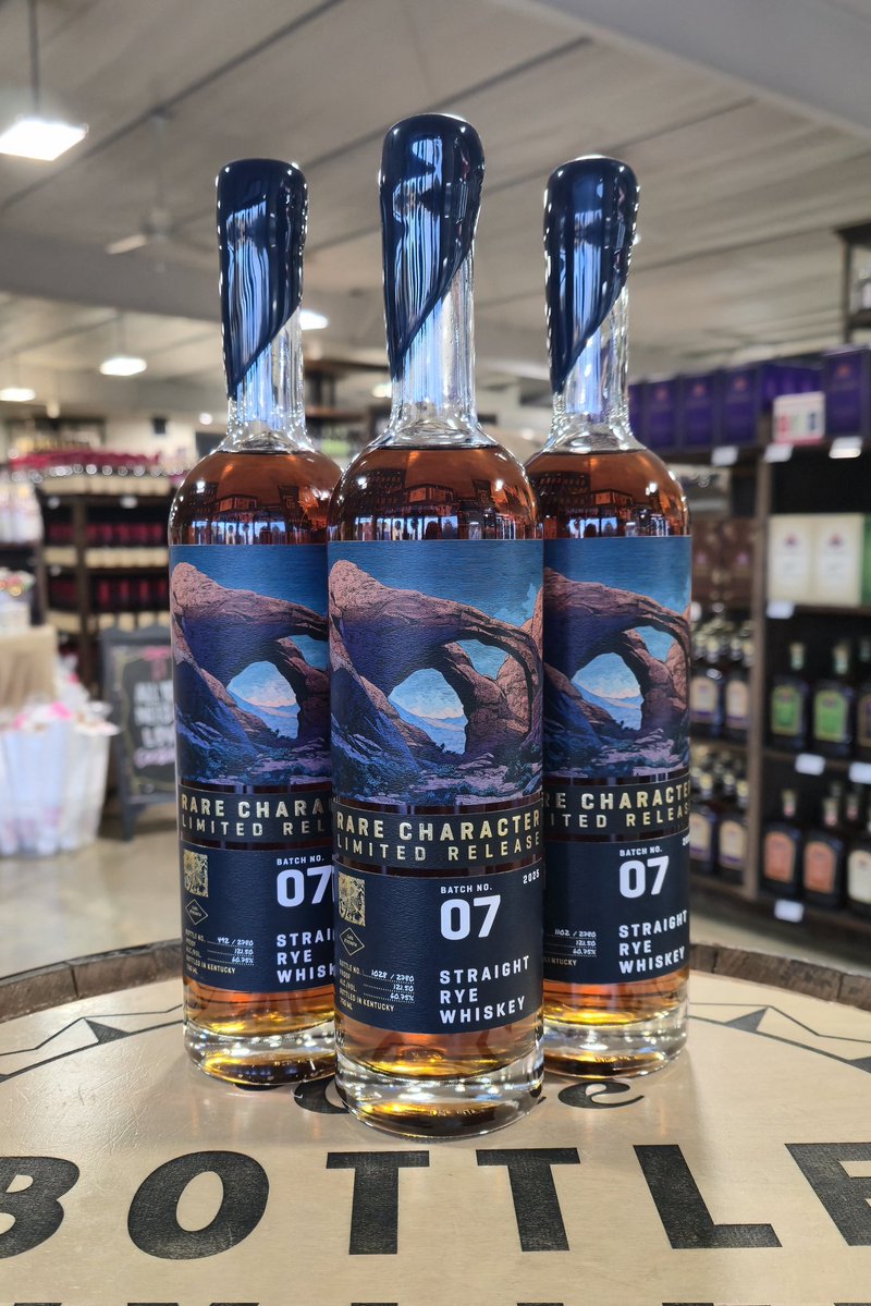 Happy F(rye)day featuring Rare Character Batch 07 limited release rye whiskey! 
#fryeday #rye #ryewhiskey #limitedrelease