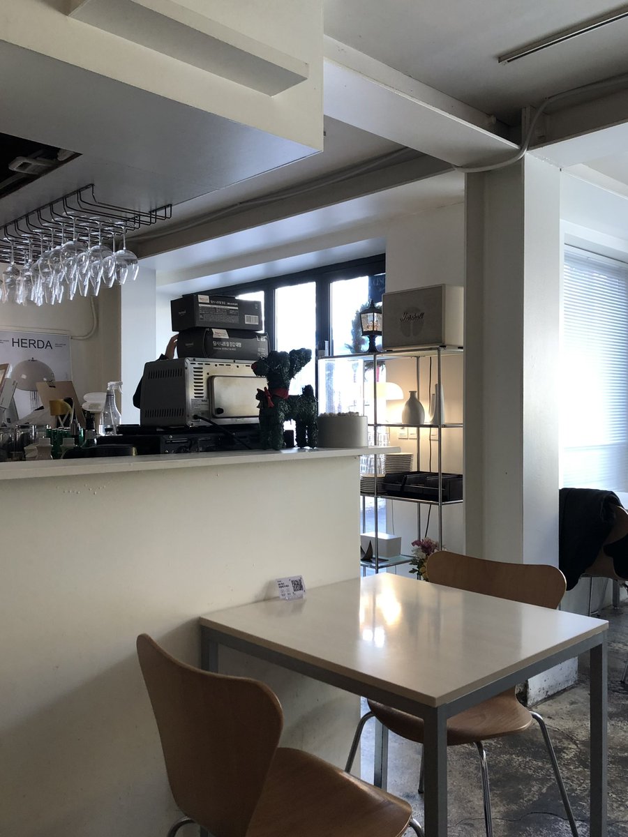 느낌좋은 연남동 파스타 먹으러 왔다네요
📍졸리연남