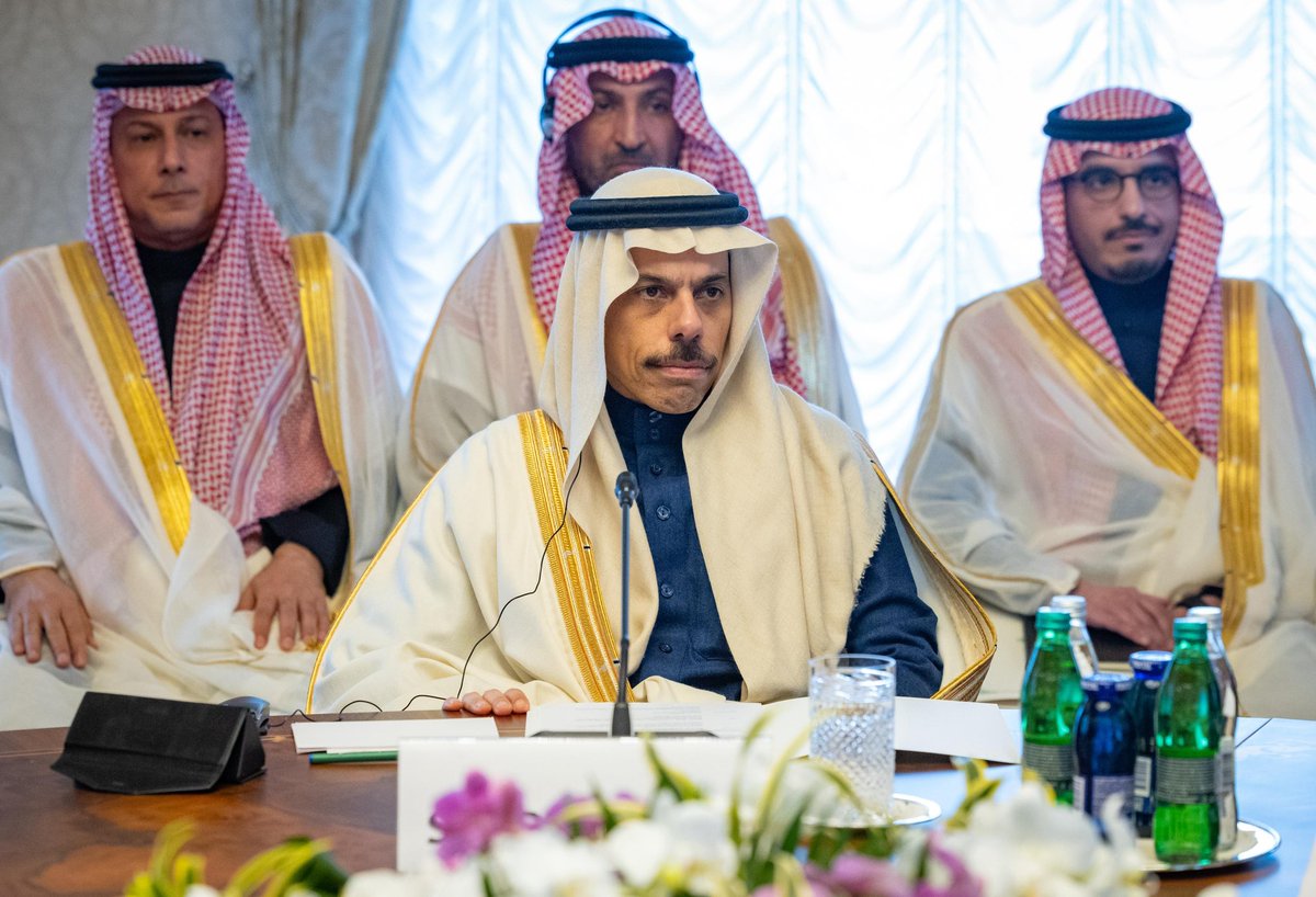 KSAMOFA's tweet image. #ليوبليانا | عقد صاحب السمو الأمير #فيصل_بن_فرحان @FaisalbinFarhan وزير الخارجية، ومعالي نائب رئيس الوزراء وزير الخارجية وشؤون المغتربين في المملكة الأردنية الهاشمية أيمن الصفدي، ومعالي وزير خارجية جمهورية مصر العربية الدكتور بدر العبدالعاطي، وسعادة وزير خارجية مملكة البحرين…