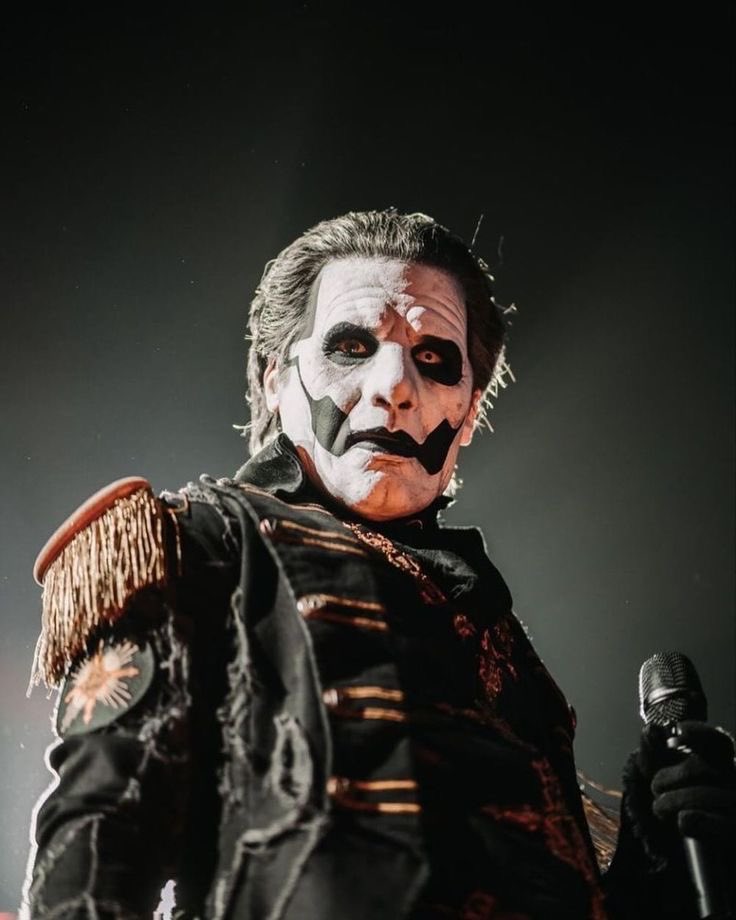 RATSFICATION's tweet image. save me military jacket please save me