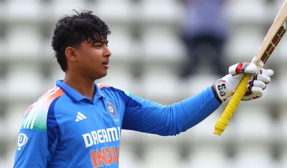 yadavankit18's tweet photo. U-19 वर्ल्ड कप फाइनल में वैभव सूर्यवंशी का तूफ़ान 🔥
सिर्फ 80 गेंदों में 175 रन  की ऐतिहासिक पारी!
#U19WorldCup
#vaibhavsuryavanshi
#INDvENG https://t.co/EqLPog5op6