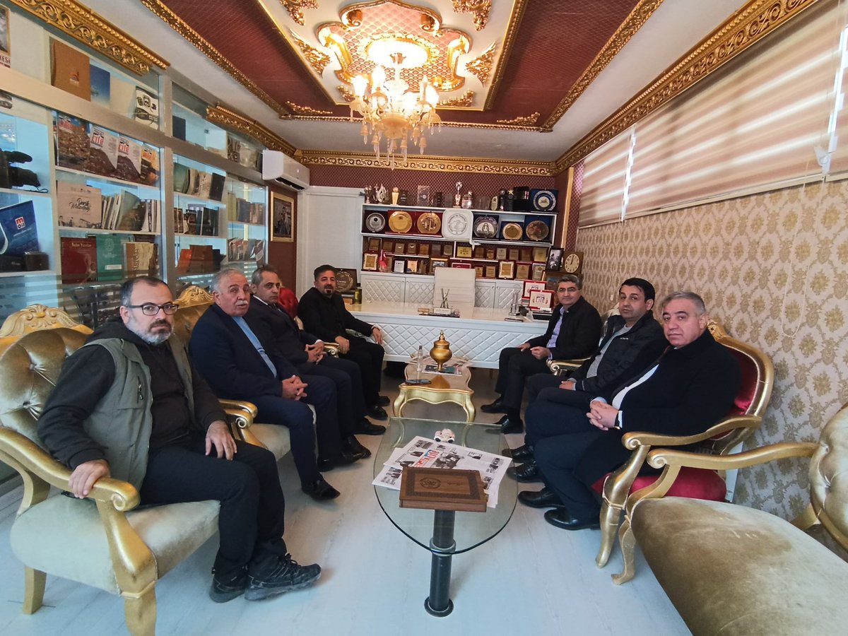 📍 İl Başkanımız ve arkadaşlarımızla Mardin Life Gazete ve Ajans’taydık.

Yazı İşleri Müdürü Sn. Mehmet Nezir Güneş’ten Mardin’e dair ne varsa dinledik. Suriye’deki gelişmeleri değerlendirdik. Yerelin nabzını tutan, kentin sesi olan yerel gazeteciliğin ne kadar hayati olduğunu