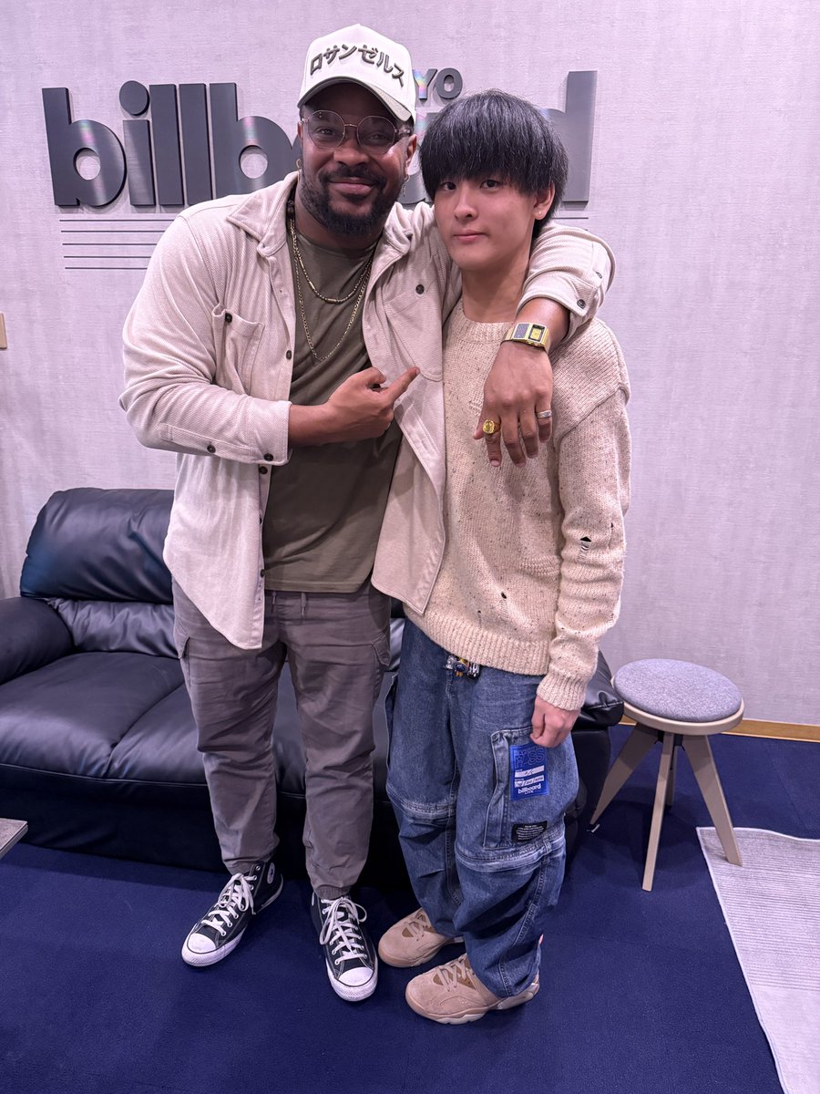 oto_ottotto's tweet photo. Ghost Note 最高すぎた!
実は学校の定期考査とかと被ってずっと見にいけてなかったからとにかく聴けて、見れて、会えて嬉しかった!
Ghost Noteのメンバーの方々には本当に感謝しかない。
Sputさんはじめ皆様ありがとうございました‼️
運良くFuyuさんとも会えた!
#Ghostnote #ゴーストノート https://t.co/ysCcECk5YO