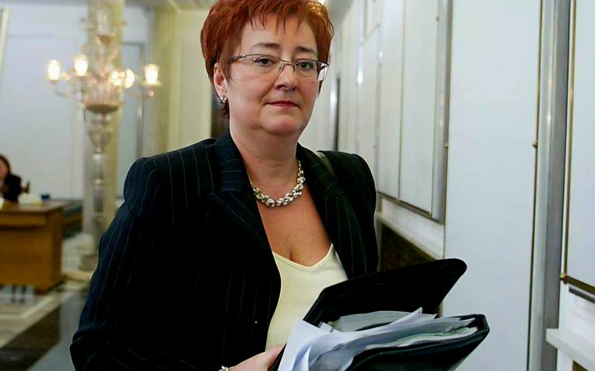 Przed laty w mieszkaniu W.Czarzastego znaleziono zwłoki Janiny Sokołowskiej, jedynej skazanej w aferze Rywina.
Choć zmarła mieszkała tam kilka miesięcy, Czarzasty zaprzeczył, że ta w ogóle przebywała w jego mieszkaniu i odmówił komentarza twierdząc, że jest to naruszenie jego