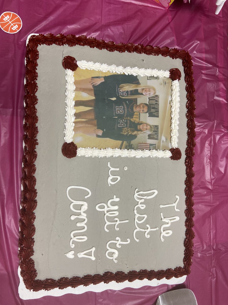 GCC_GBB_BOOSTER's tweet photo. Celebrated our Seniors last evening!!  Wishing them continued success this season! The best is yet to come! 
👏🏻🏀 https://t.co/JY33UpYdgZ
