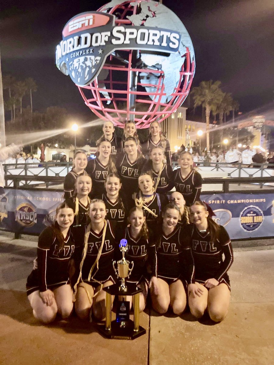 Julie Detjen tweet media