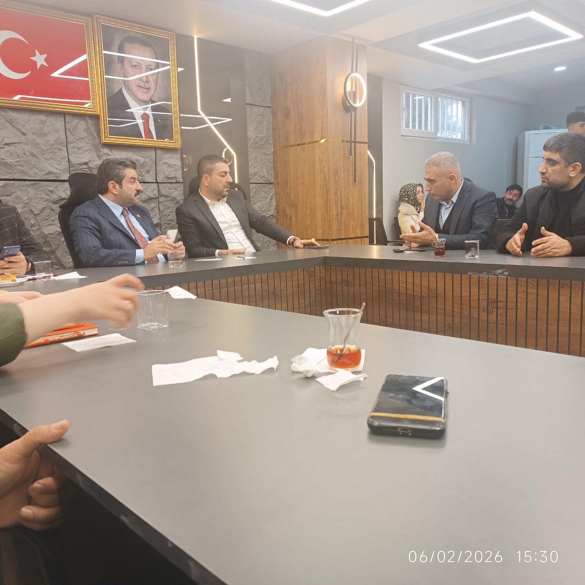 Osmanseyidoglu_'s tweet photo. Seyrantepe Mahallemize kazandırılacak olan 350 Yataklı Devlet Hastanesi ve Emniyet Karakolu müjdelerinden dolayı; Milletvekilimiz Sayın Av. İbrahim Eyüboğlu’na ve AK Parti Karaköprü İlçe Başkanımız Sayın Av. Orhan Çelik’e şahsım ve mahalle sakinlerimiz adına teşekkür ederim. https://t.co/FXFGxmuIYG