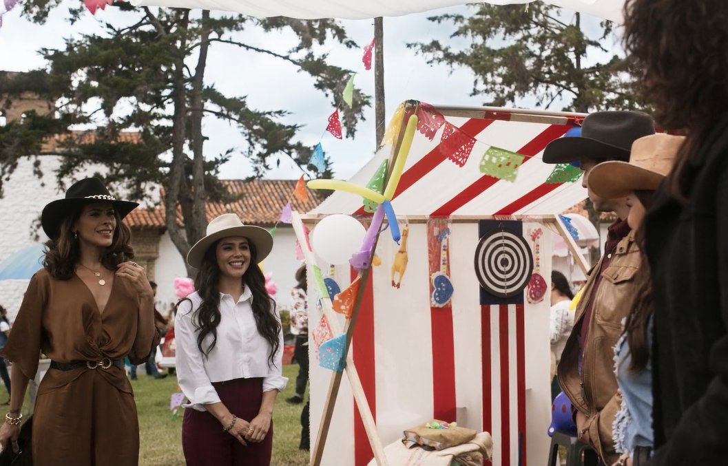 PasdeGavilanes's tweet photo. #PasiónDeGavilanes2 #PDG23 Comienzan las fiestas en San Marcos. https://t.co/sv95agGmEw