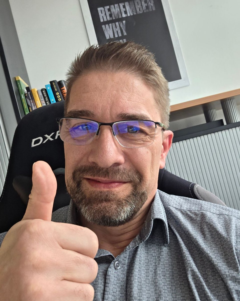 rohrmueller's tweet photo. Eine super Industrie-Nachricht zum Wochenende! 🇩🇪

Die deutsche Industrie bekommt zum vierten Monat in Folge mehr Aufträge – und der Dezember hat nochmal richtig einen draufgesetzt (+7,8% zum Vormonat, größtes Plus seit Ende 2023). Klar: Ein Teil hängt an Großaufträgen – aber insgesamt sind das genau die positiven Signale, die wir gerade brauchen.

Mir liegt die deutsche Wirtschaft wirklich am Herzen. Und wenn es an so vielen Stellen wieder nach Bewegung, Investitionen und Zuversicht aussieht, dann macht das was mit einem.

Dazu kommt noch das Abkommen mit Indien – ein riesiger Markt, riesige Chancen. Wenn wir das klug nutzen (Partnerschaften, Tempo, Umsetzung), kann daraus richtig viel entstehen.

Mein Gefühl jetzt zum Wochenende?
Ein bisschen wie früher. 😊
So kann es weitergehen.

Quelle:
Handelsblatt - Link im ersten Kommentar

#Deutschland #Wirtschaft #Industrie #Auftragseingang #Mittelstand #Maschinenbau #Innovation #Indien #Handel #Zuversicht