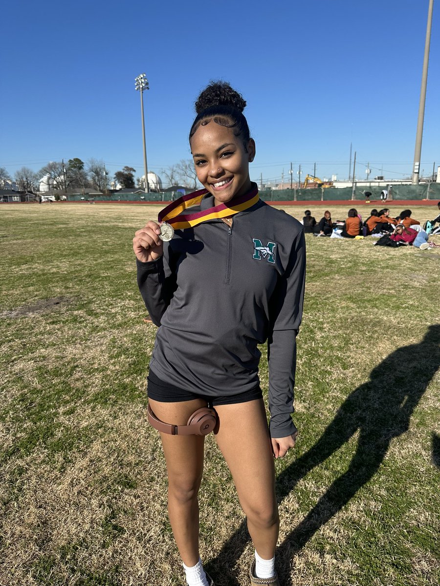 Memorial Mavericks T&F tweet media