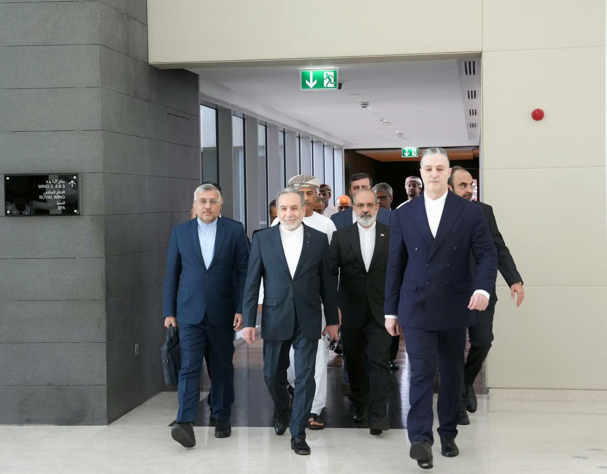MehrdadS46's tweet photo. Le premier tour de négociations entre les États-Unis et l'Iran à #Oman s'est achevé. Une nouvelle session de pourparlers aura lieu dans les prochains jours, selon une source proche du dossier.
#OmanTalks 
#IranUSNuclearTalks https://t.co/81cGqd95Ow