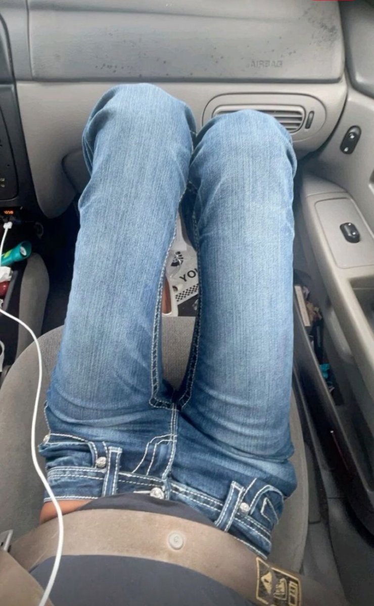 basedrexic's tweet photo. thinspo vs bonespo https://t.co/ddue9SYCi3