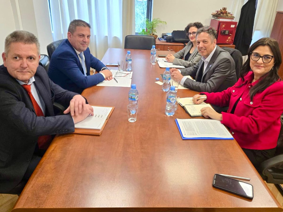 In Albania, fruitful meetings with institutions and partners, including <a href="/PuneteBrendshme/">Ministria e Punëve të Brendshme</a>, <a href="/AlbanianDiplo/">Albanian MEFA 🇦🇱</a> &amp; <a href="/UKinAlbania/">UK in Albania</a>, exchanging on joint priorities and cooperation.

Inspiring to also join youth in Dibër, discussing migration perceptions, narratives and diaspora engagement.