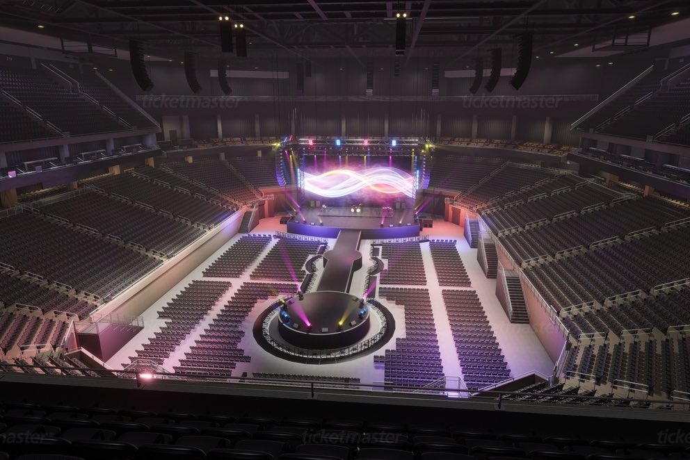 theegrandeheels's tweet image. the stage for the “eternal sunshine” tour according to ticketmaster