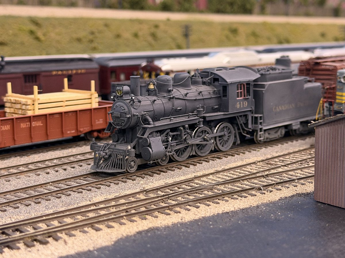 yorkrwymodeller's tweet photo. Front end Friday! CPR D4g #492 is ready to depart the Lambton yard to head out for the way freight to Streetsville and back. Not a lot of traffic today, so this little engine will have no issues, the fireman will be shovelling most of the 11 tons of coal today. #FEF #steamrules https://t.co/YucTH8fpqi