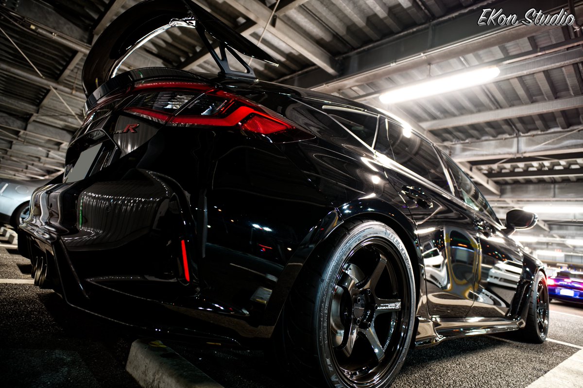 GONDO_TAKASHI's tweet photo. Today's Civic Type R
#Honda #本田 #本田技研 #Civic #TypeR #シビック #タイプR #fl5 #赤バッジ #yokohamatire #advangt #アドバンgt #ヨコハマタイヤ #dunlop #ダンロップ #Z3 #ZIII #APIT #APITshinonome #shinonome #東雲 #eastcloud https://t.co/RYKCxq7nHG