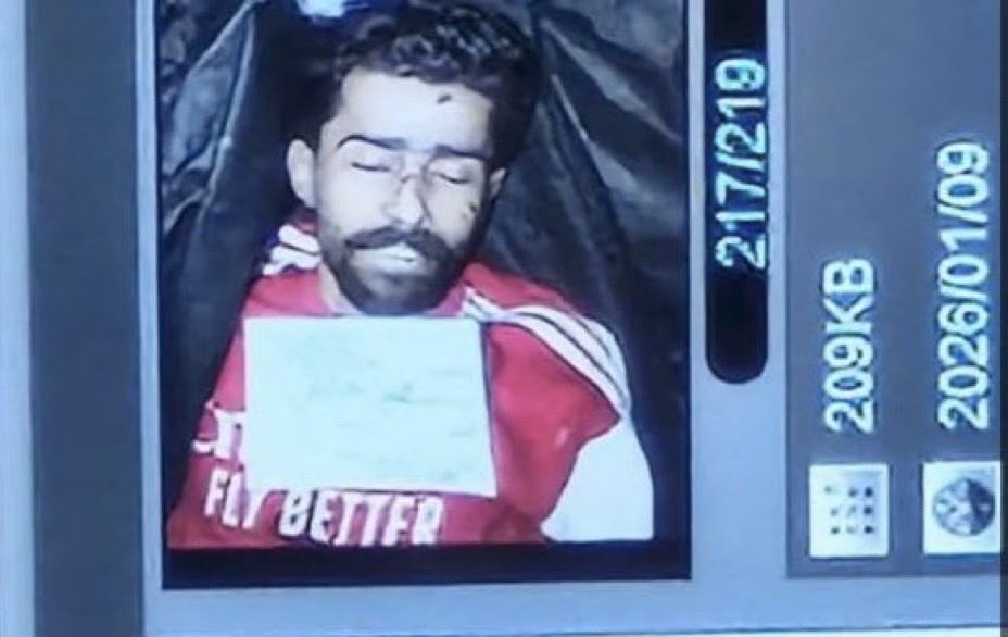 Sad news from Iran: fellow Arsenal among thousands killed in recent protests. 
Amir-Hossein Alvand aged 22, of Eslamshahr
Aref Jafarzadeh aged 33, of Rasht
Ali Reza Seydi aged 17, of Arak
And there is an Unknown Gunner who died in our colours. 
RIP lads. We win it for you 💔🤍