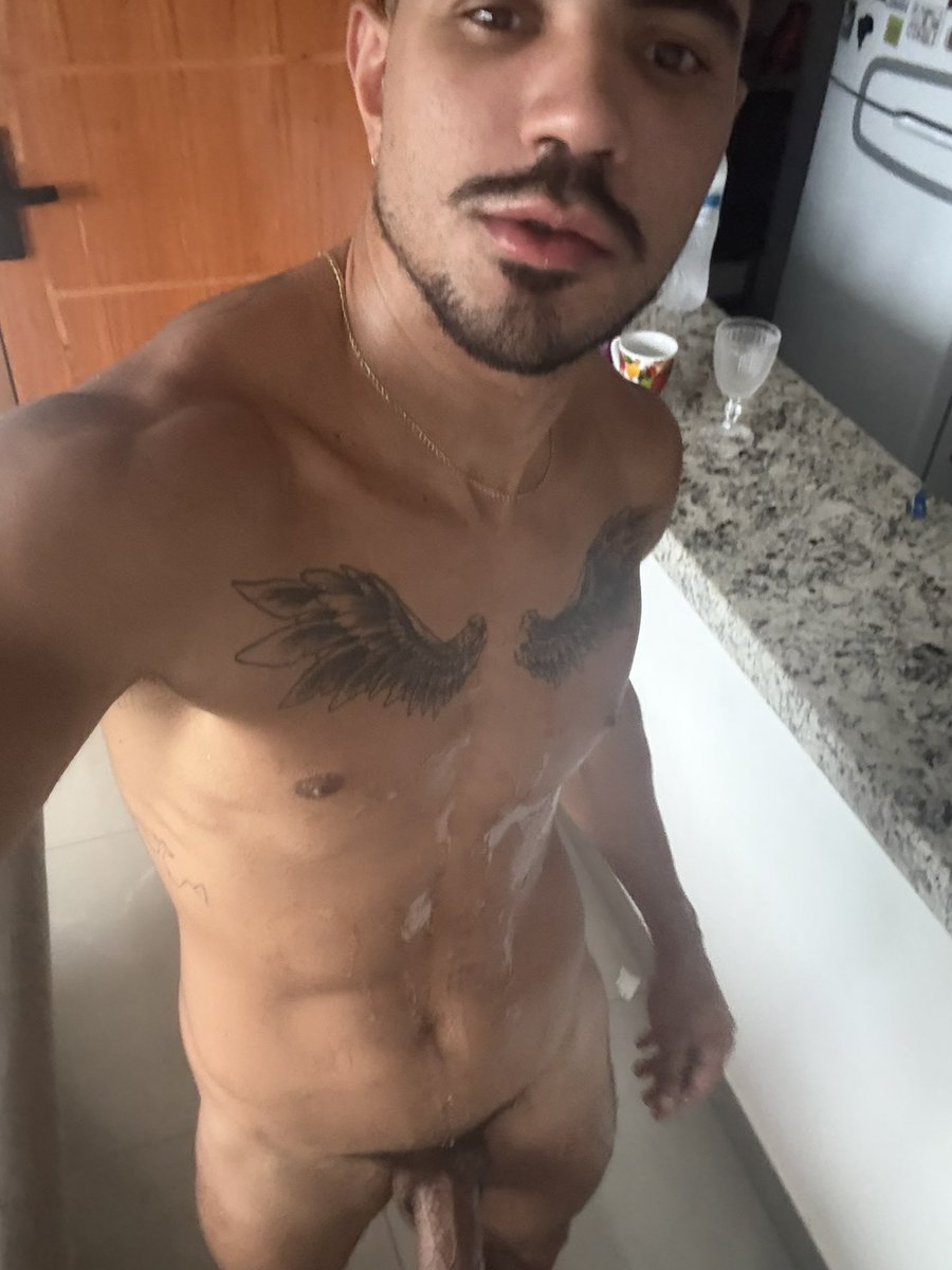 carioca26cm's tweet photo. Pra começar o dia ! 
Bom dia 🍼🥛💦 https://t.co/RqVAmCNuSS