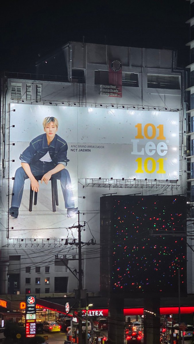 bunnynoona9621's tweet photo. it's friday night and sinuportahan ng workmates mo ang kagagahan mo...
HELLO THERE NA JAEMIN!!! 😭🫶
from kapitolyo to boni real quick 🤣 https://t.co/3gwYiIZqJa