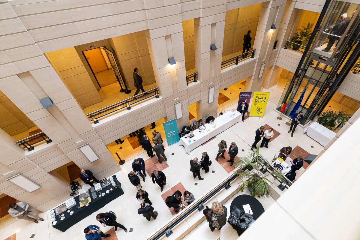 BelgiumMFA's tweet photo. #BEDiploDays
🤝 We organised a speed‑networking session between our Heads of Mission & representatives of Belgian companies.
• 500+ meetings
• 300 participants
• 130 companies
Together with the Belgian Regions, we support 🇧🇪businesses in exploring diverse markets worldwide. https://t.co/ThgEaHWAlr