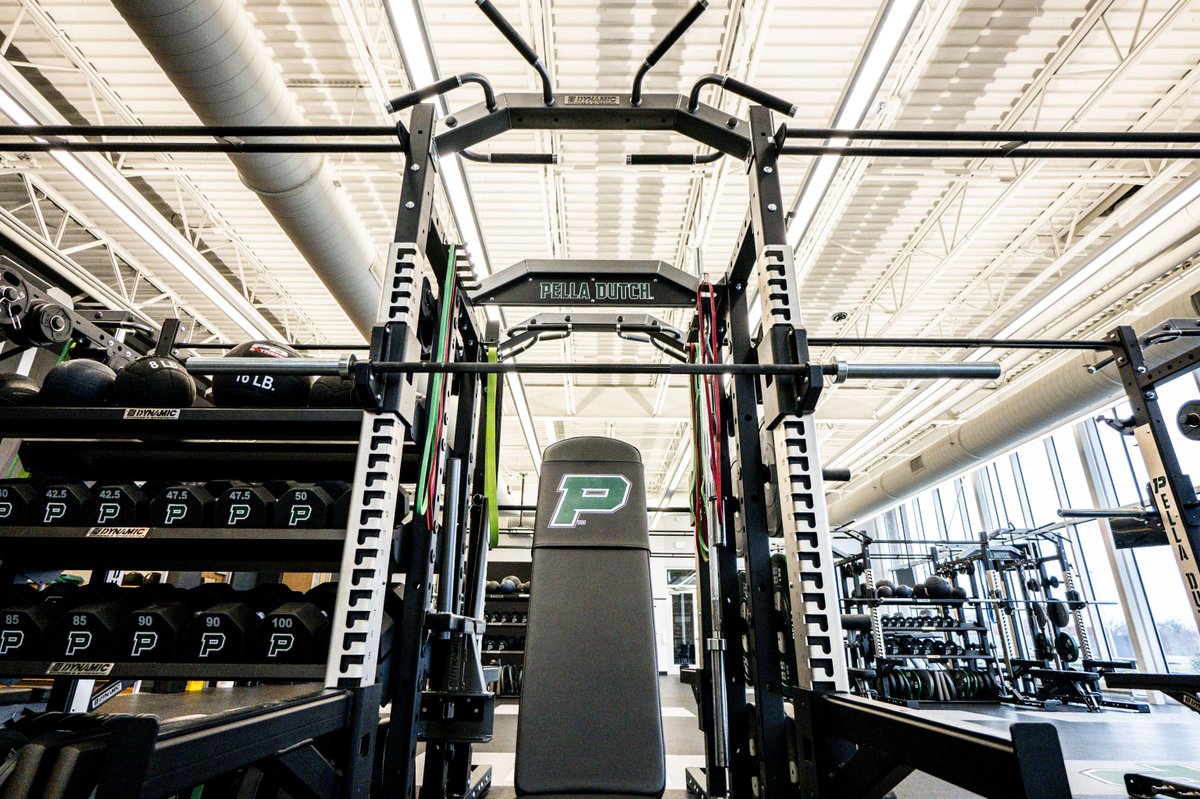 DynamicFandS's tweet photo. 📍 Pella, IA

Purpose-built strength starts here. From layout to equipment flow, this Pella High School weight room was designed to maximize performance and longevity.

Shoutout to Push Pedal Pull for the excellent execution on this space.

#MoreStrengthPerSqFT #BuildABetterAthlete