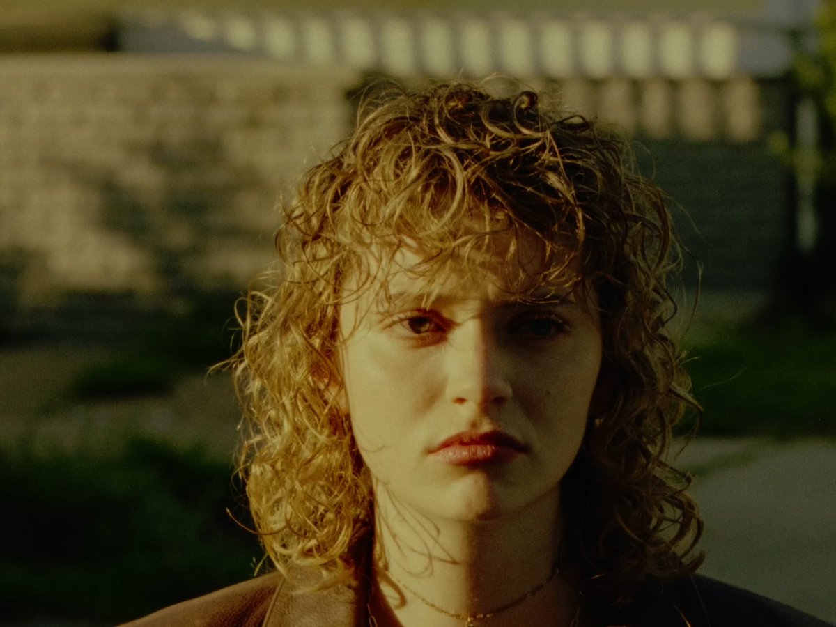 NoBudge's tweet photo. Following her friend’s unexpected death, a young woman travels to the mountains to deliver the news to her reclusive brother. Blake Hunter directs “The Last Best Thing,” a sibling drama on grief and a fraught reunion. https://t.co/SZK3wuzBLO https://t.co/lhu5vX71rW