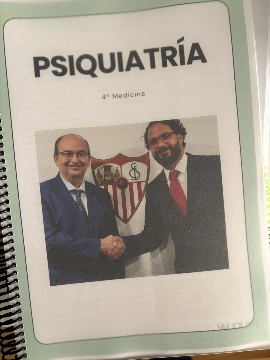 Esta portada para los apuntes de Psiquiatría es de ser un “loco de la cabeza” <a href="/jortmac/">JOM</a> #JuniorVeteYa #SevillaFC #Sevillismo