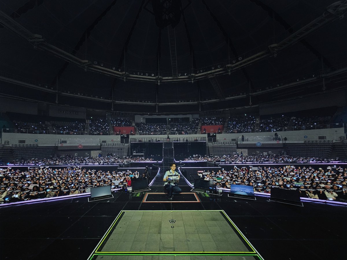 [📸] ✨260206 2026 #이창섭 단독 콘서트 <#AndEnd> DAY 1✨

네 번의 계절을 지나 다시 돌아온
한 편의 영화 같은 마무리.ᐟ.ᐟ

시간이 아무리 지나도 서로를 향한
창섭 군과 zz6친💙멜로디의 노래는
영원할 거예요💓 :.ﾟ٩(๑>◊<๑)۶:.｡+ﾟ

#LEECHANGSUB #앤드엔드