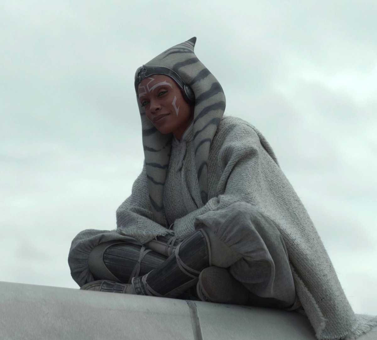 Rosario Dawson has spoken extensively about her research and intentions with bringing her version of Ahsoka to life. Recently, she talked about honoring Ashley Eckstein’s performance through vocal performance changes in season 2. Some other fun things that I, personally, think