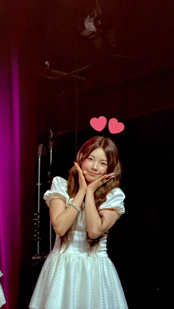 Jiuviolegrace's tweet image. #OHYOONA ❤️ cutiee 

#UNIS #유니스 #UNISinUSA #EVERLASTTOUR