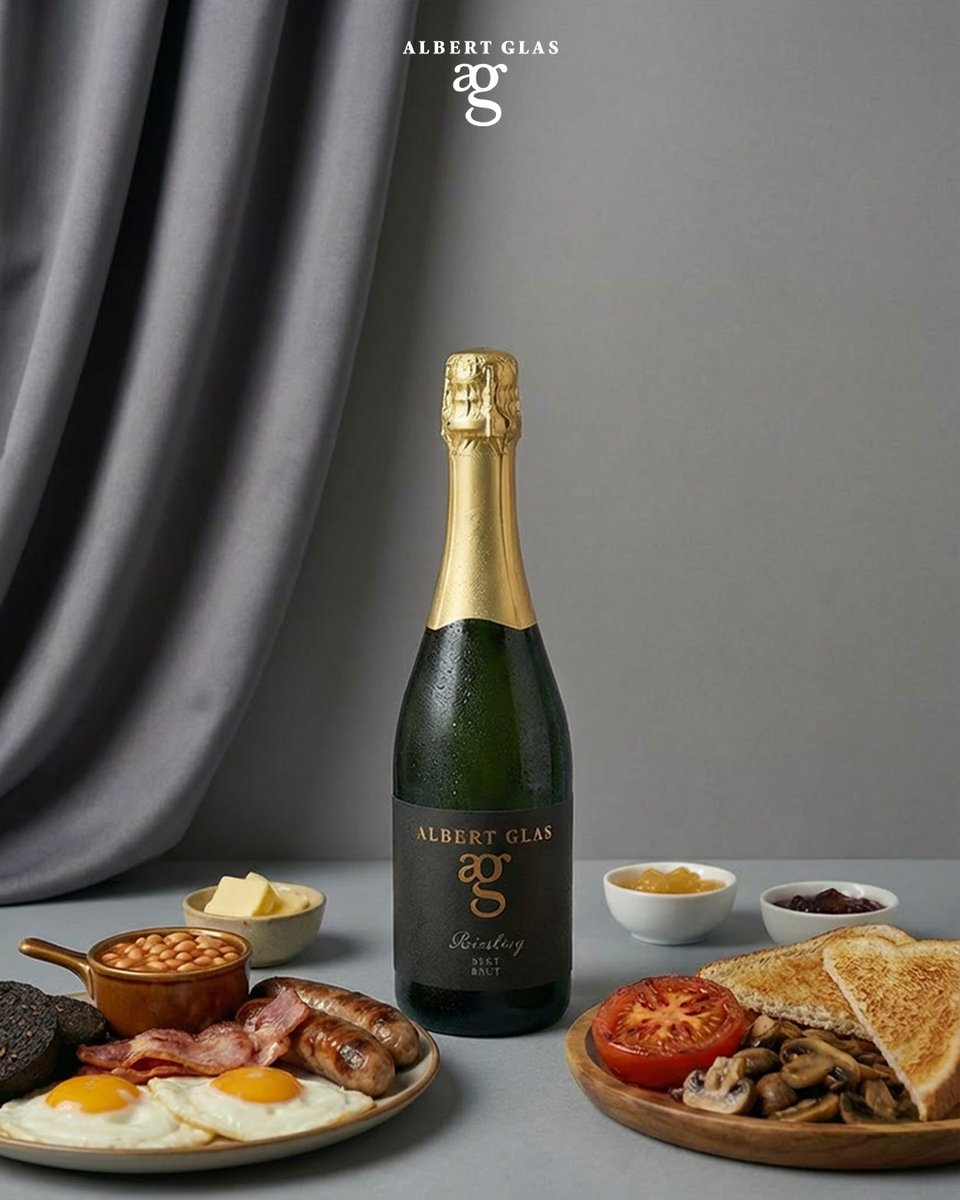 Kein Anlass zu feiern? Dann schaff dir einfach einen.

Schnapp dir deine Liebsten und macht einen Sektbrunch mit unserem Rieslingsekt.

Denn wie oft vergessen wir im Alltag, wie schön es ist, einfach zusammen zu sein?