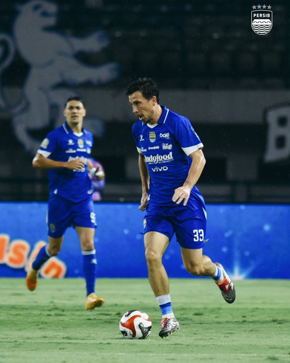 🇮🇩✅🧱 Persib Bandung masih tak terkalahkan di KANDANG!

10 pertandingan
10 menang
0 seri
0 kalah
16 gol
1 kebobolan

“Lihatlah semua sudut itu
Bandung kan selalu memelukmu
Dinginnya hangatkanmu selalu
Dilengkapi lapisan selimut”🥶🥶

📸 <a href="/persib/">PERSIB</a>