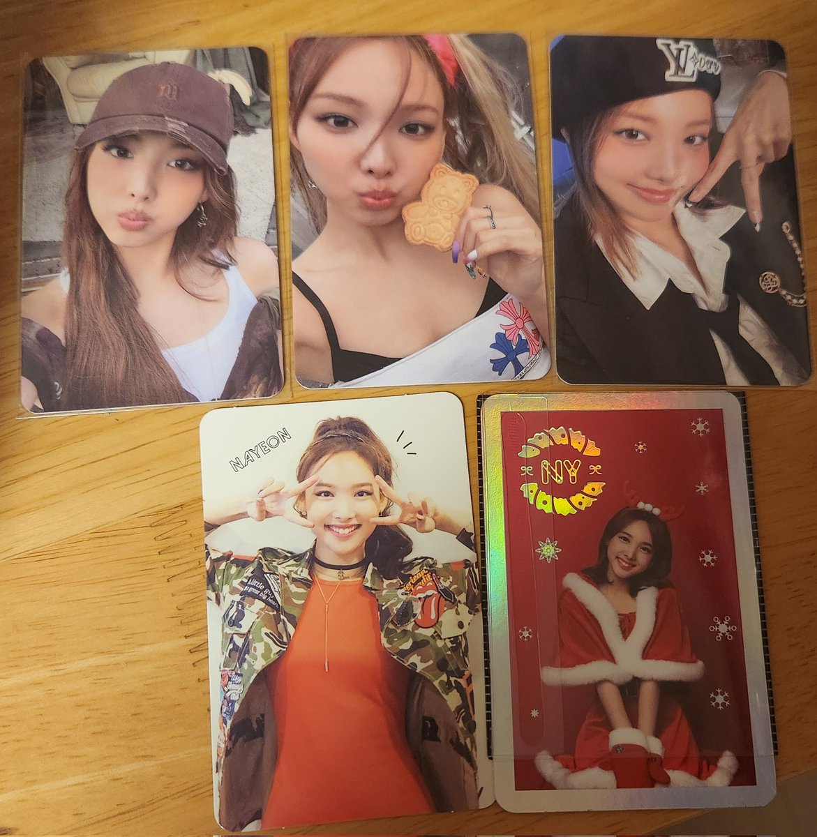 iny950922's tweet photo. 새로 발견해서 추가,, https://t.co/TQ9dxxnETy