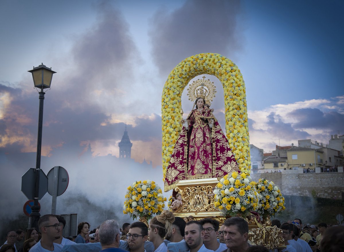 Patron Mass ~ <a href="/jhpcieza/">Semana Santa Cieza</a>

Tomorrow, at 4:30 p.m, in the Sanctuary of "Collado de la Atalaya", we will celebrate the Holy Mass in honor of our Patron Saint, the "Sma. Virgen del Buen Suceso".

Photo by Enrique Centeno.

#ACiezaporsuSemanaSanta #SemanaSantaCieza #PatronadeCieza