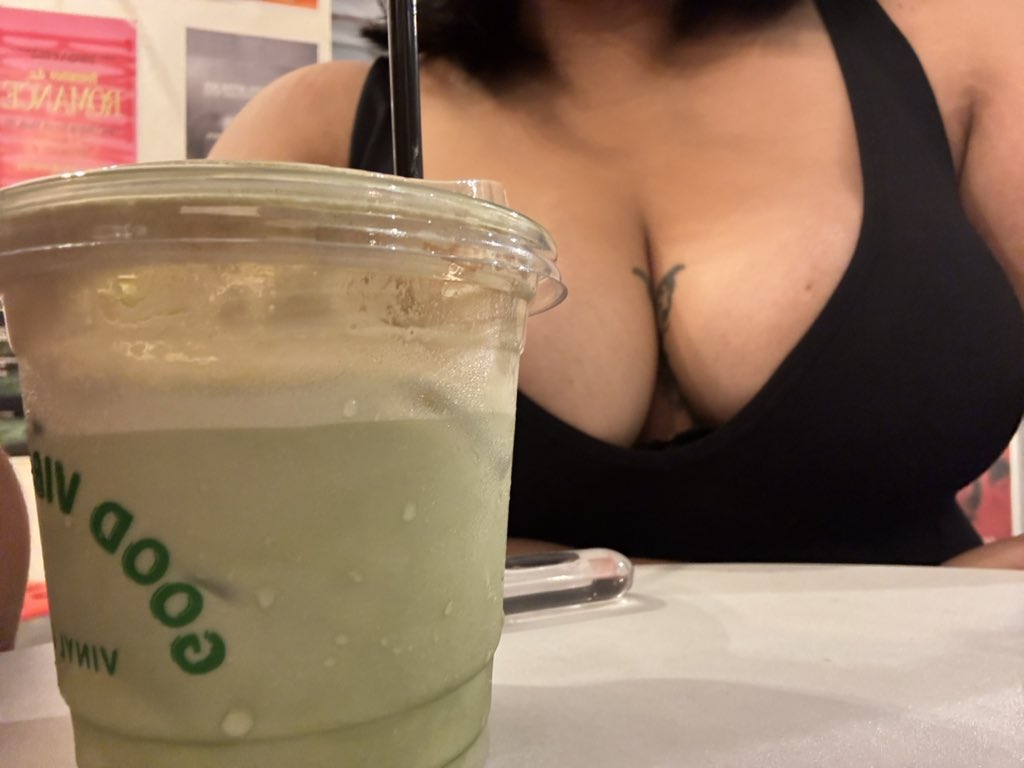 chloe 🎀 tweet media