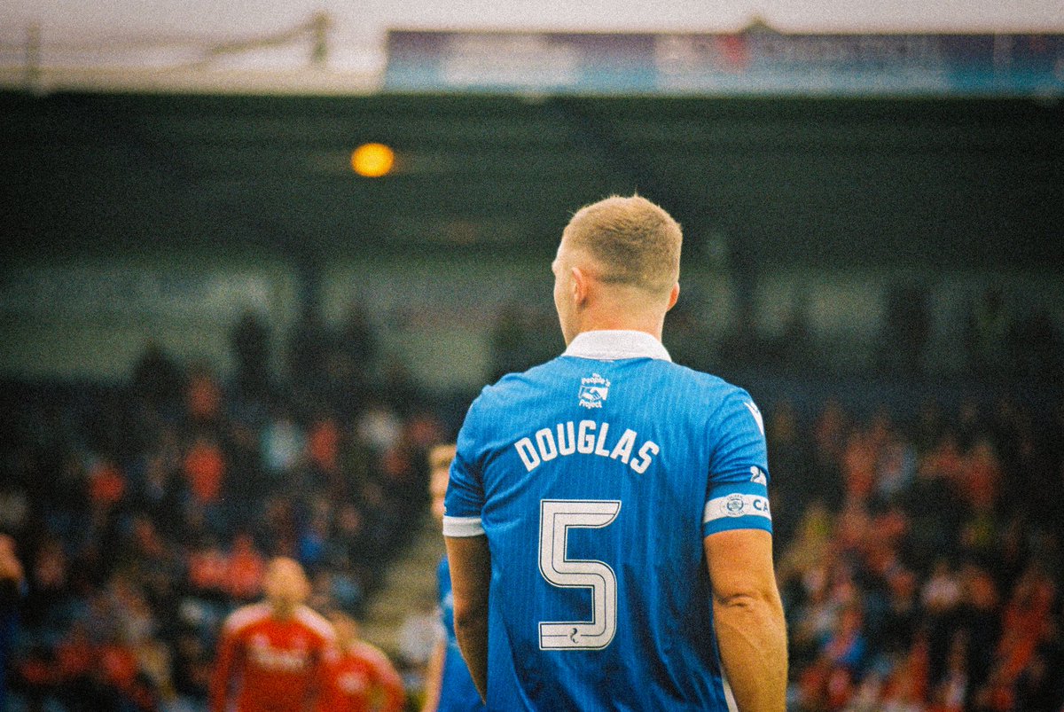 Talking Parrot Creative tweet media