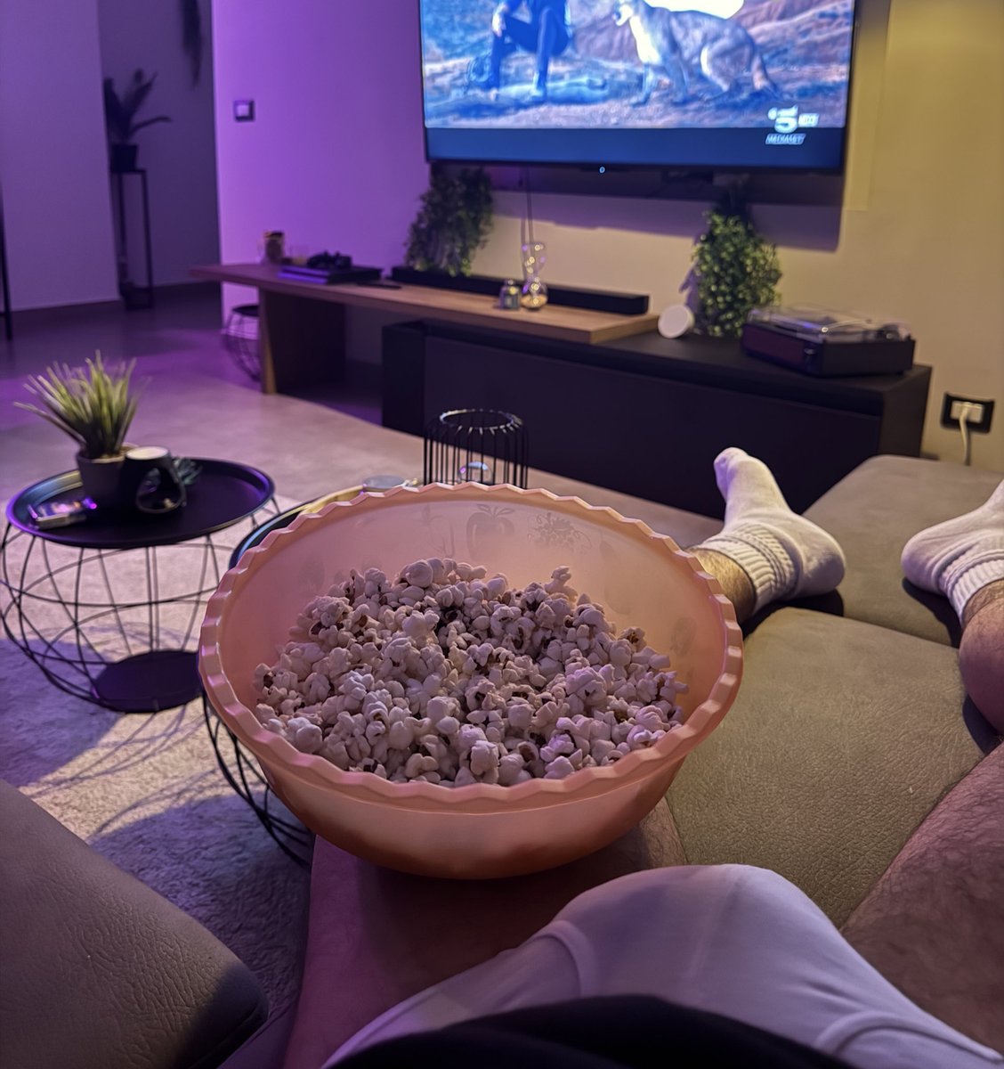 Pop corn? 🍿