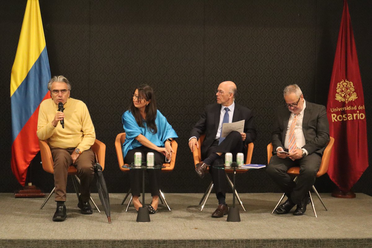 Juris_urosario's tweet photo. El encuentro reunió a expertos nacionales e internacionales y cerró con la conferencia “La autonomía local en Iberoamérica” 🌍, a cargo de Valentín Merino Estrada. https://t.co/0X648uEMN5