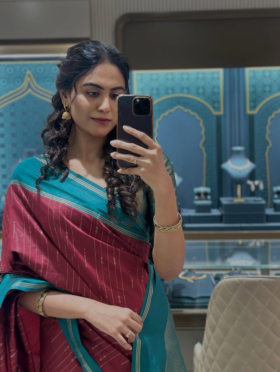 Timelessvoice81's tweet image. Preetha 🥰 looks very cute in her silk saree from kanchipuram..weavers pride 
#Preetha