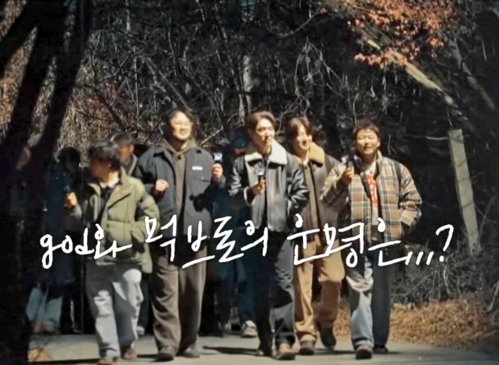 해피모먼트 tweet media