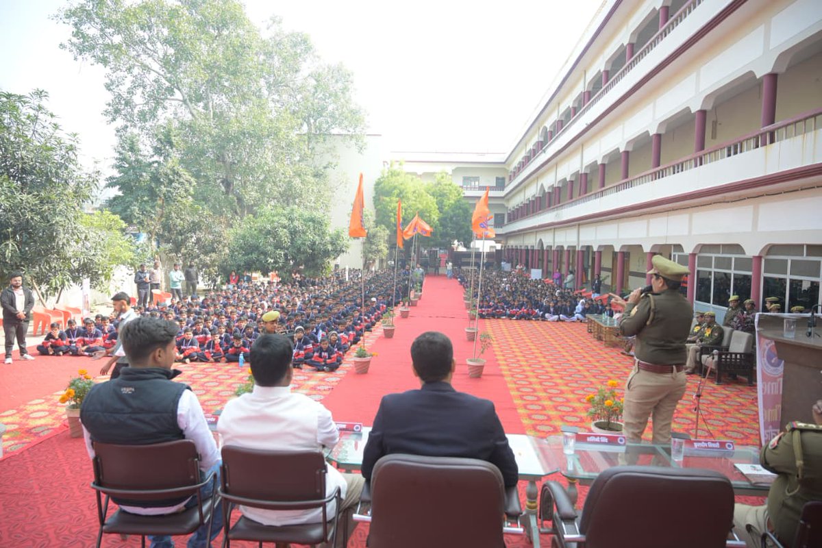 अभाविप बस्ती जिले द्वारा “Screen Time to Activity Time” अभियान के अंतर्गत बस्ती जिले के उर्मिला एजुकेशनल एकेडमी विद्यालय में एक सार्थक संगोष्ठी का आयोजन किया गया।
#ABVPGoraksh <a href="/ABVPVoice/">ABVP</a>