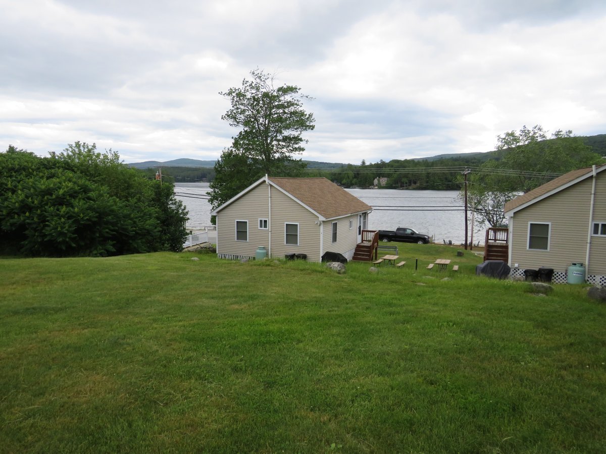 NewfoundRentals's tweet photo. 📷 Lakeside days. Cozy nights. Pure Newfound magic. 
Escape to Newfound Cottage Rentals, where peaceful lake views, charming cottages, and unforgettable moments come together. 
📷 Book your stay now:
📷 https://t.co/mYQQMCNw5F
#NewfoundCottageRentals #LakeLife #NewHampshireLakes https://t.co/ztz2YLrBmO