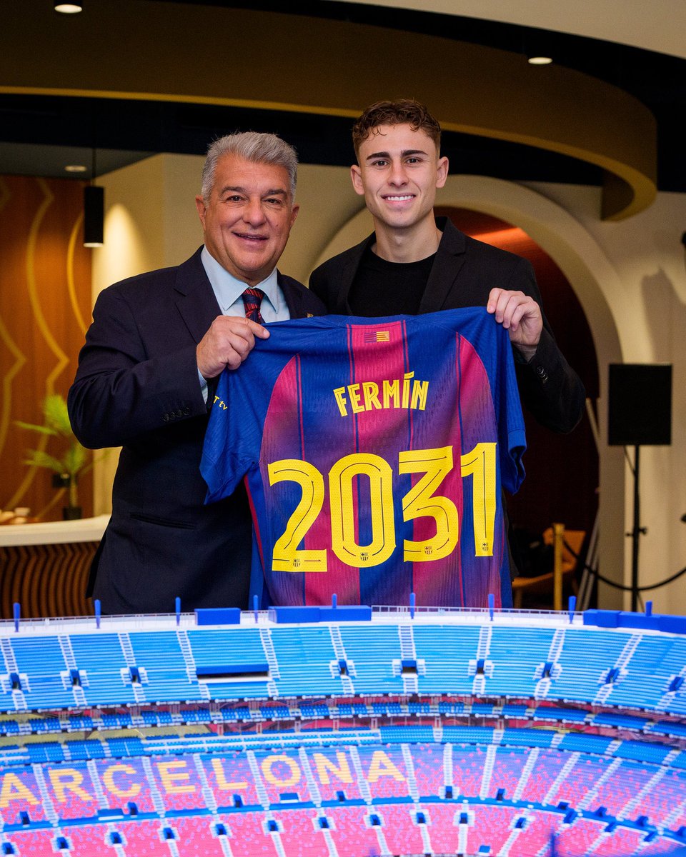 🚨✅🔵🔴 FERMÍN LÓPEZ 2031 !

La réaction du joueur après sa prolongation…

« Franchement, pour moi, c’est un rêve. Depuis mon arrivée à La Masia, tout petit, je rêve d’intégrer l’équipe première et d’y rester de nombreuses années. Je pense atteindre mon objectif. Je suis très